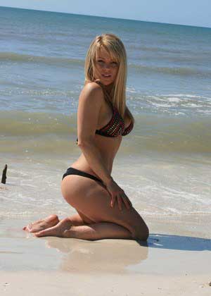 nude personals in Hesperia